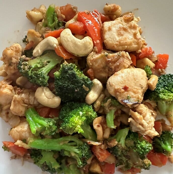 Easy Chicken & Cashew Stir Fry